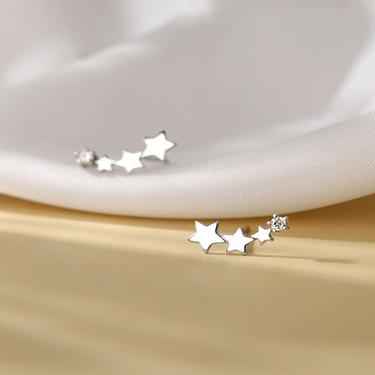 E066 silver star climber stud earring, dainty star crawler earring, star ear crawler, star ear climber, celestial earring, star earring 