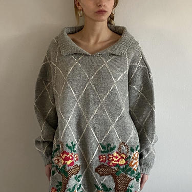 80s hand knit floral sweater / vintage handknit gray flower basket intarsia rag wool windowpane oversized collared sweater | L 