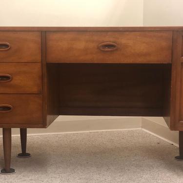 Free Shipping Within US - Vintage Mid Century Modern Desk with Drawers 