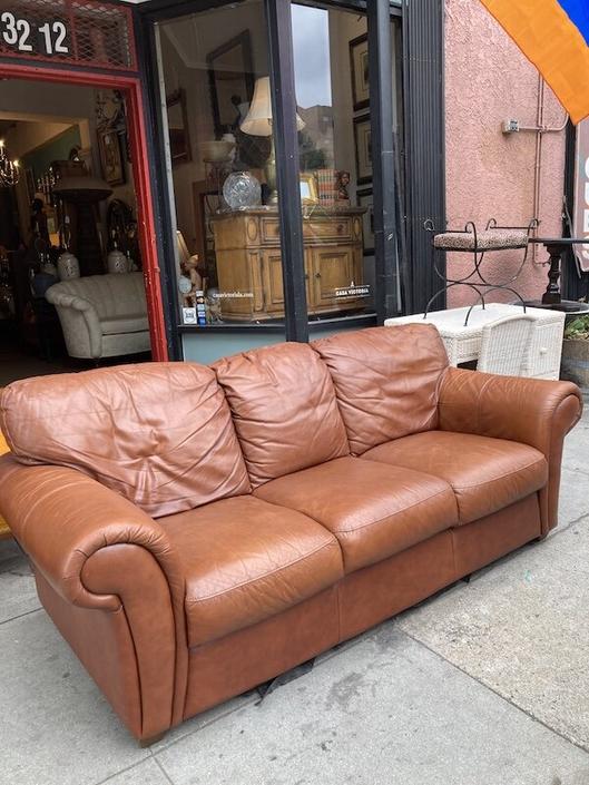 Classic Leather Sofa Handcrafted In, Leather Couches Los Angeles