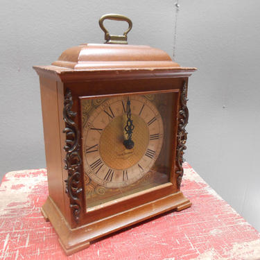 Vintage Seth Thomas Wood Wooden Case Decorative Mantle Clock Wind Up Winding Ornate Metal Decoration Made in Germany German Table Clock 