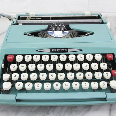 Smith Corona Zephyr Portable Typewriter With Case, Made in England, 1960s 