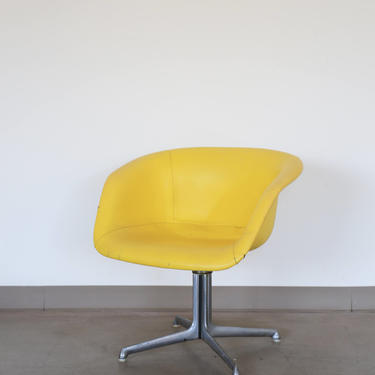 La Fonda Style Vinyl Yellow Swivel Chair 