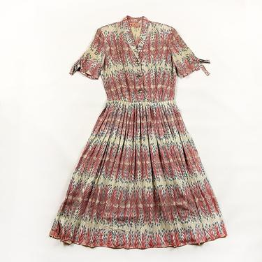 40s L'aiglon Rayon Pink Leaf Print Shirt Dress / Cold Rayon / Novelty Print / Pleated / Pintucking / Full Skirt / Medium / Art Neuveou / 