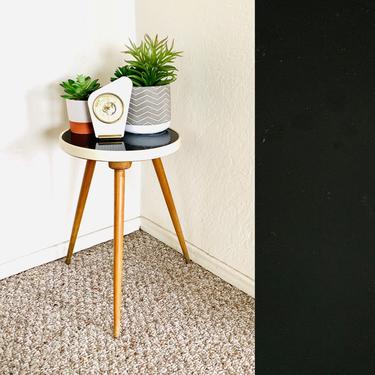 Formica Plant Stand, Vintage Plant Table, vintage table, Tripod Table, Mid Century, Plant Display stool, Side End Table,  Formica Table 