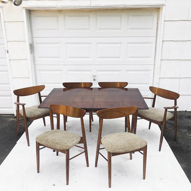 Mid-Century Modern Dining Set by Stanley- Table &amp; Six Chairs 