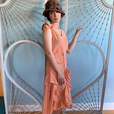 Vintage 1920s Peach Moire Faille Flapper Dress with Shoulder Corsage - XS 