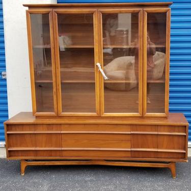 Mid Century Kagen Styled 2pc Curved Walnut Sideboard/Credenza Display Cabinet