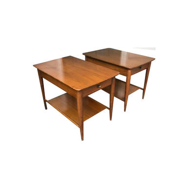 #553: Pair of Mid Century End Tables