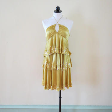 Jenny Packham dress | gold dress | cocktail dress | gold cocktail dress | beaded dress | tiered skirt | silk dress | gold silk dress 