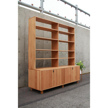 Gilles Console Bookshelf 2.0, Mid-Century Media Hutch with Shelves, Modern Wide Console with Hutch (Shown in White Oak) 