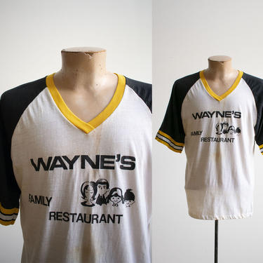 Vintage 1970s Raglan Baseball Tshirt / Vintage 70s Baseball Tee / Vintage Family Restaurant Tshirt / Vintage Wayne Tshirt / Waynes Family 