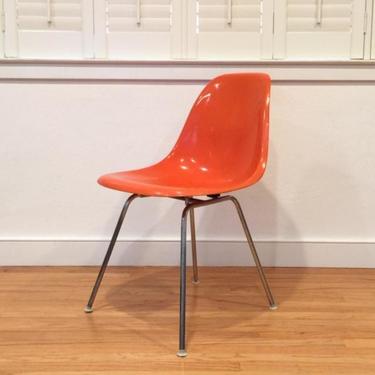4 Vintage Herman Miller Eames Shell Chairs