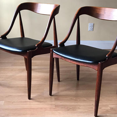 Set of TWO Johannes Andersen teak dining side chairs, desk chairs 