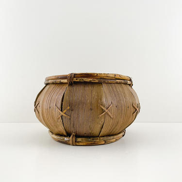 Vintage Rustic Wood Slab Basket, Handcrafted Round Wooden Bowl, Handmade Wood Basket Bowl 