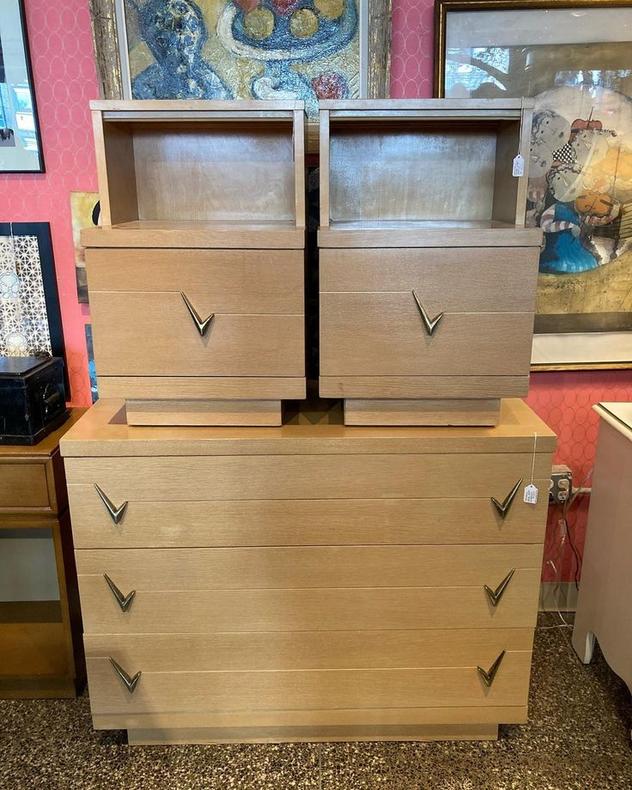 Blonde mid century 3 drawer dresser and two matching nightstands by Harmony House.