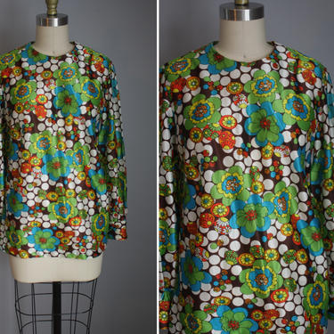 1960s Shirt // Vibrant Floral Pattern // Medium 
