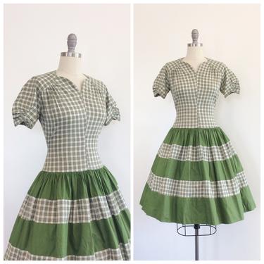 FINAL SALE /// 50s Green &amp; White Checkered Cotton Day Dress / 1950s Vintage Summer Sun Dress / Medium / Size 6 