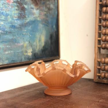 Vintage Blush Pink Peach Coral Crockery Decor Bowl Winding Details mid century modern retro deco art nouveau vase aesthetic pottery ceramic 