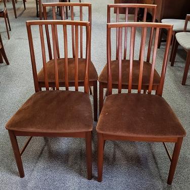 U814  Set of 4 Mid Century Dining Chairs