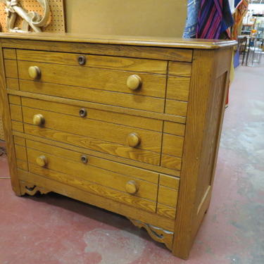 Vintage Antique solid oak 3 drawer dresser, c1930.