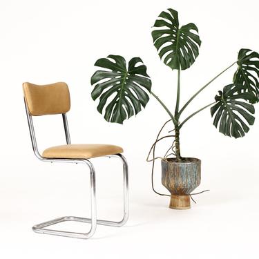 Vintage Mid Century Tubular Chrome Bauhaus Style Cantilever Accent Chair— Tan Leather 