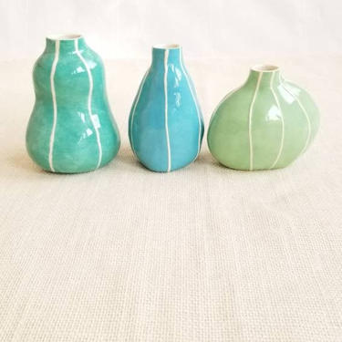 Beach house decor. 3 piece bud vase set. Handmade modern pottery in organic shapes. Blue, green, aquamarine ceramics for housewarming 