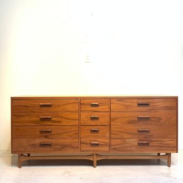 Mid Century Modern Lane Furniture 9 Drawer Credenza / Dresser 