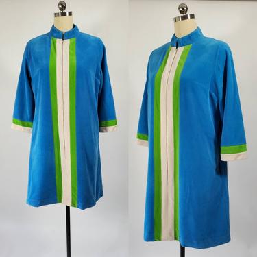1970s Velour Robe by Vanity Fair 70s Sleepwear 70's Loungewear Women's Vintage Size Medium 