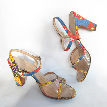 1970s Shoes / 70s Sandals / Clear Lucite Calico Print Open Toe Shoes / Colorful Summer Shoes / High Heel Mary Janes Marshall Field / 6.5 