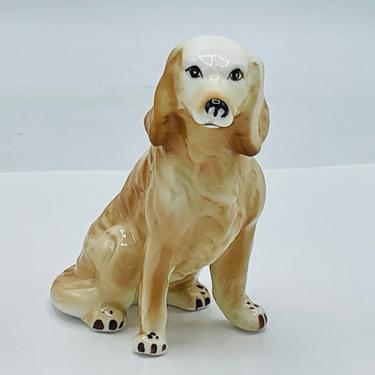 Vintage  Labrador Golden Retriever Dog   figurine- Nice Condition  Light Brown 3&quot; 