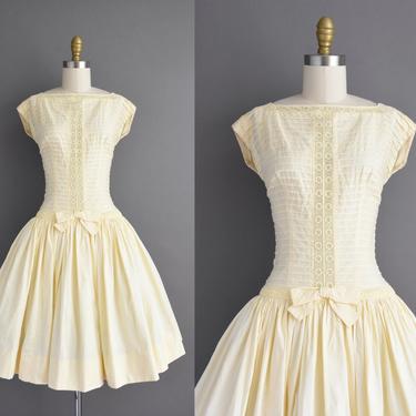 1950s vintage dress | Gorgeous Ivory Pleated Sweeping Full Skirt Summer Cotton Dress | XS | 50s dress 