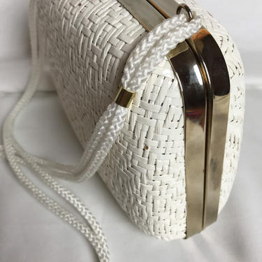 70’s White woven wicker basket purse~ shiny gold accent clasp~ lacquered long roped straps~ clam style~ minimalist mod retro 1960’s -1970’s 
