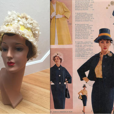 Skipping Into Spring - Vintage 1960s Daffodil Yellow &amp; White Rayon Floral Cloche Bucket Hat 