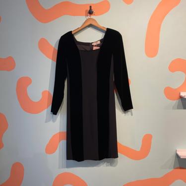 Vintage Valentino Miss V Black Velvet Long Sleeve Shift Dress / Made in Italy Silk Panel Square Neck size 8/ 42 