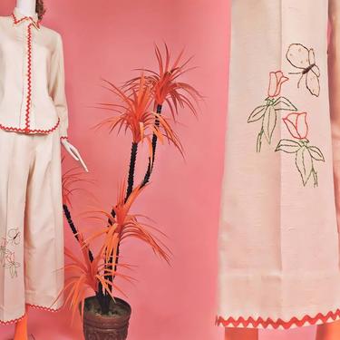 1970s vintage suit set. Handmade & embroidered. You have to check this one out! (Size S/M) 