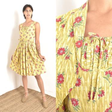 Vintage 1950s Dress / 50s Basket Weave Floral Print Cotton Dress / Yellow Red ( S M ) 