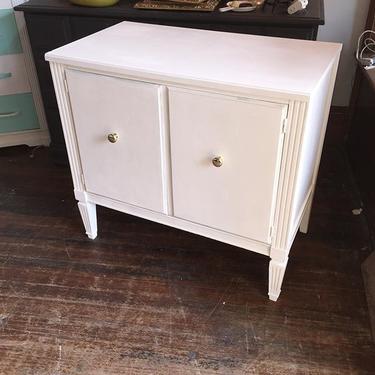 Just in Cabinet #cabinet #white #small #silverspring #vintage #seeninshaw #brookland #affordable #swDC #shawdc