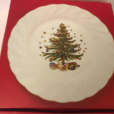 Vintage Set of 4 Nikko Happy Holidays Dinner Plates Christmas Tree White 10-1/2&quot; Perfect Gift for Holidays 