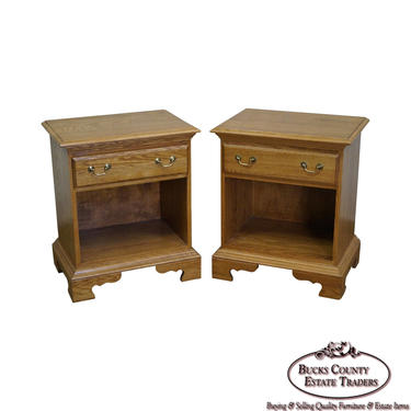 Solid Oak Pair of Traditional 1 Drawer Nightstands 