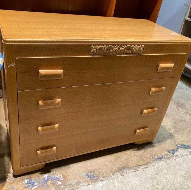 Thomasville 1940’s 4 drawer dresser. 44” x 20” x 35”