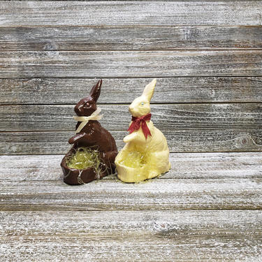 Vintage Chocolate &amp; Vanilla Easter Bunny Couple, Ceramic Easter Rabbits, Bunny with Baskets, Easter Decoration, Vintage Holiday Home Decor 