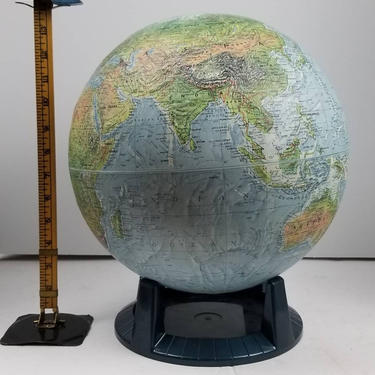 Large Vintage Topigraphical World Globe on Stand. Great condition! 