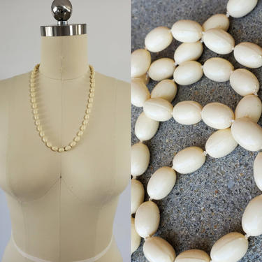 Vintage 1960's Ivory Plastic Bead Necklac 60's Accessories 60s Boho Chic 