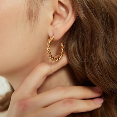 Taylor Gold Croissant Earrings, Gold Twist Hoops Earrings, Gold open Hoop Earrings, Gold open croissant earring, Gold Minimal Hoop Earrings 