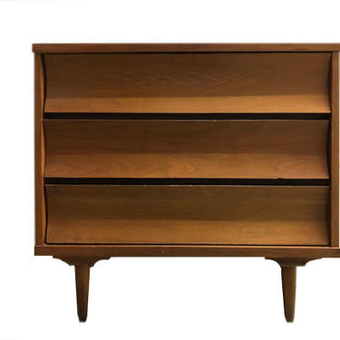 #552: Johnson Carper Three Drawer Dresser