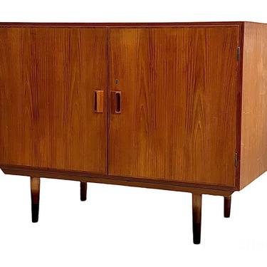 Free and Insured Shipping Within US - Vintage Danish Mid Century Modern Storage Record Cabinet Credenza Stand 