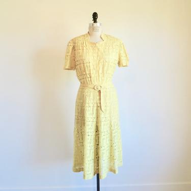 Vintage 1930's 1940's Yellow Cotton Lace Day Dress Button Front Sweetheart Neckline 30's 40's Spring Summer Rockabilly 32" Waist Size Medium 