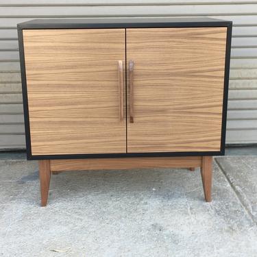 FREE SHIPPING ~ NEW Hand Built Mid Century Inspired Buffet / Credenza. Black and Walnut 2 door with straight leg. 