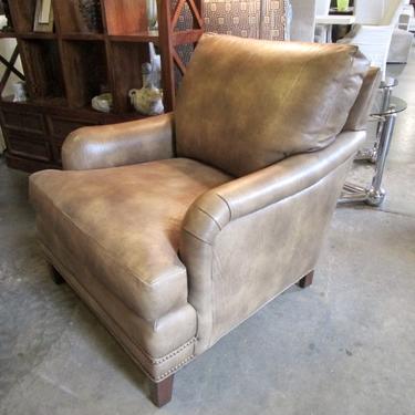 BRAND NEW HANCOCK AND MOORE LEATHER CLUB CHAIR